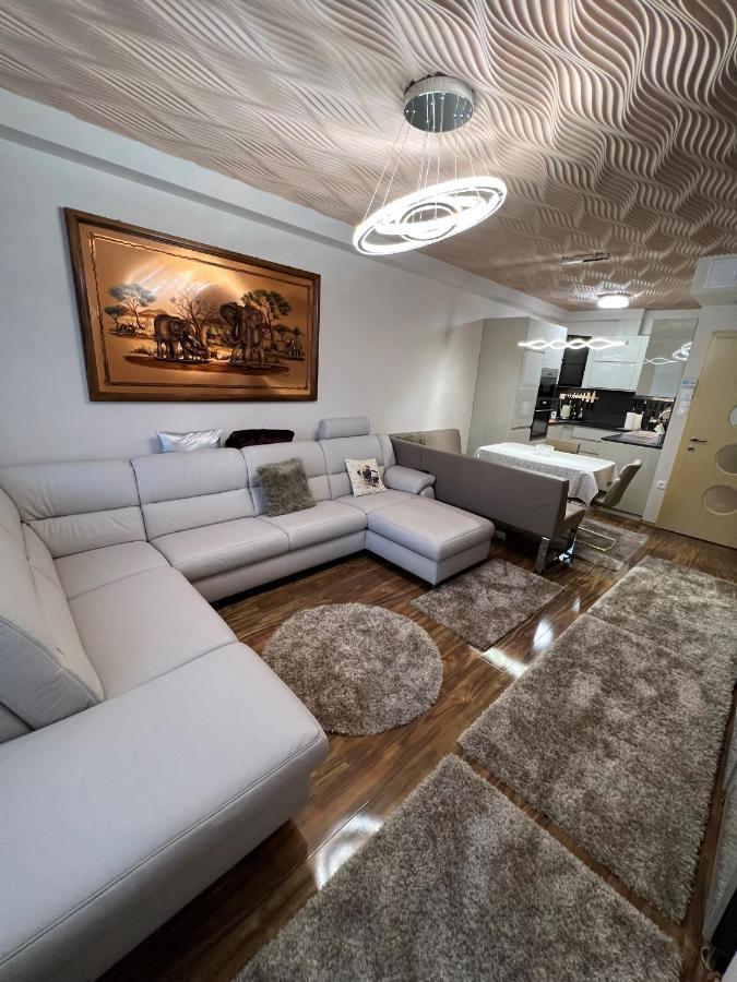 Apartamento Párizsi Udvar Prémium Apartman Debrecen Exterior foto