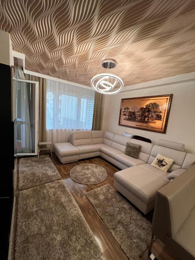 Apartamento Párizsi Udvar Prémium Apartman Debrecen Exterior foto